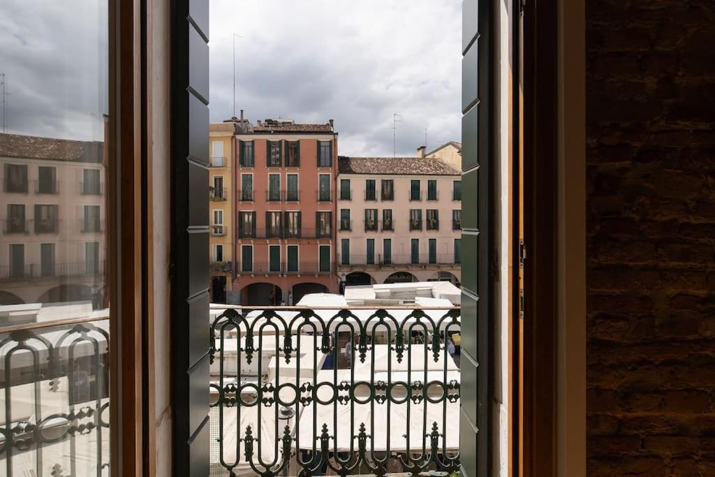 Enjoy Home - Appartamento Orologio, Piazza Dei Signori Padoue Extérieur photo